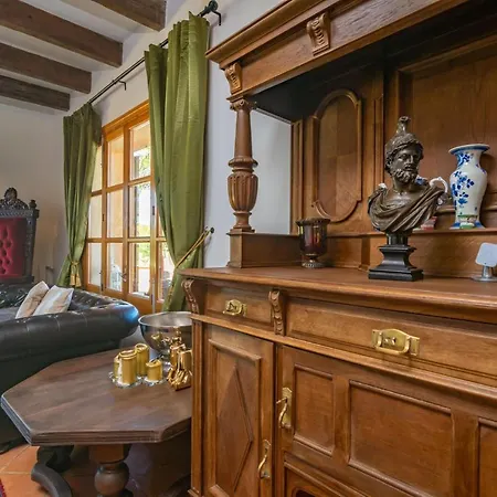 Aria Villa
